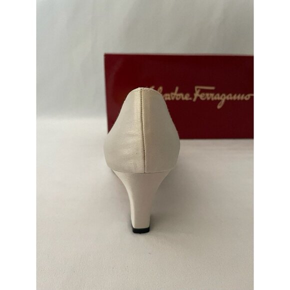 Authentic Salvatore Ferragamo Women's Suede Heels Leather White 7C - Picture 8 of 13